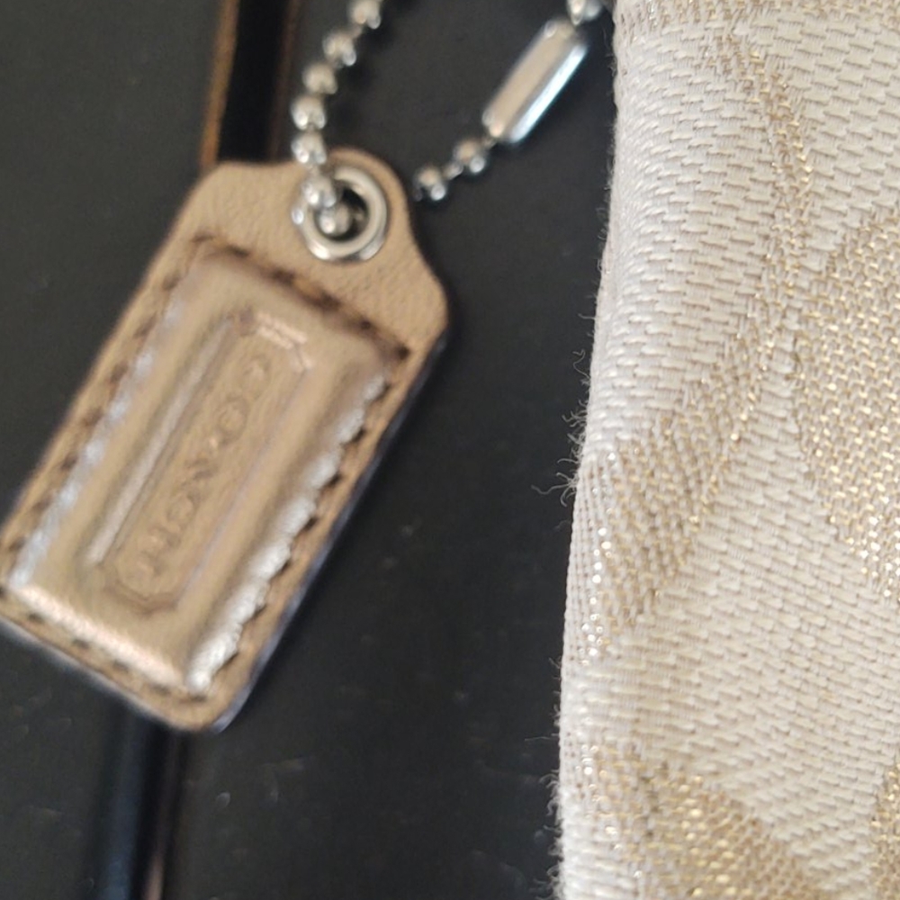 Coach wristlet purse - Picture 3 of 4